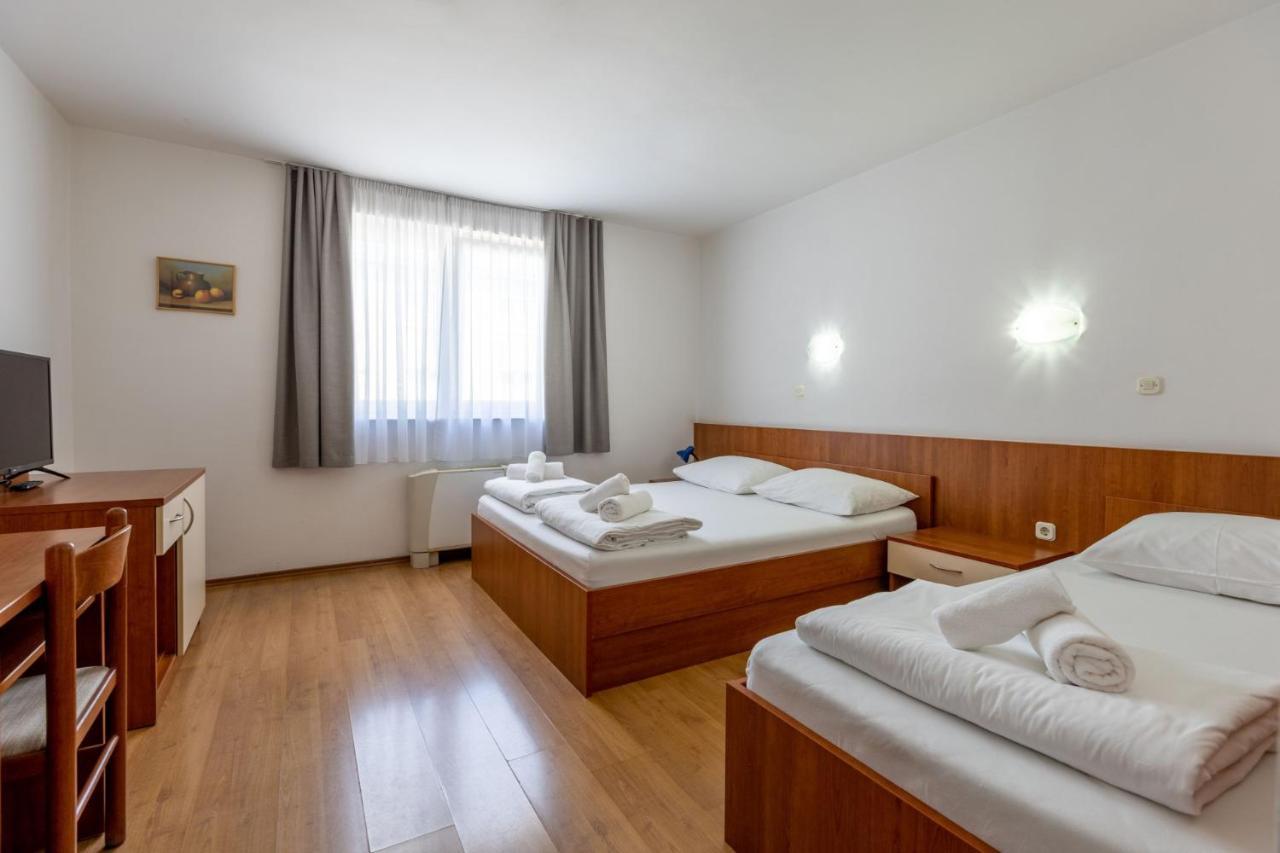 Hotel Porto ซาดาร์ ภายนอก รูปภาพ