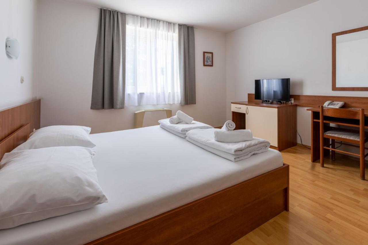 Hotel Porto ซาดาร์ ภายนอก รูปภาพ