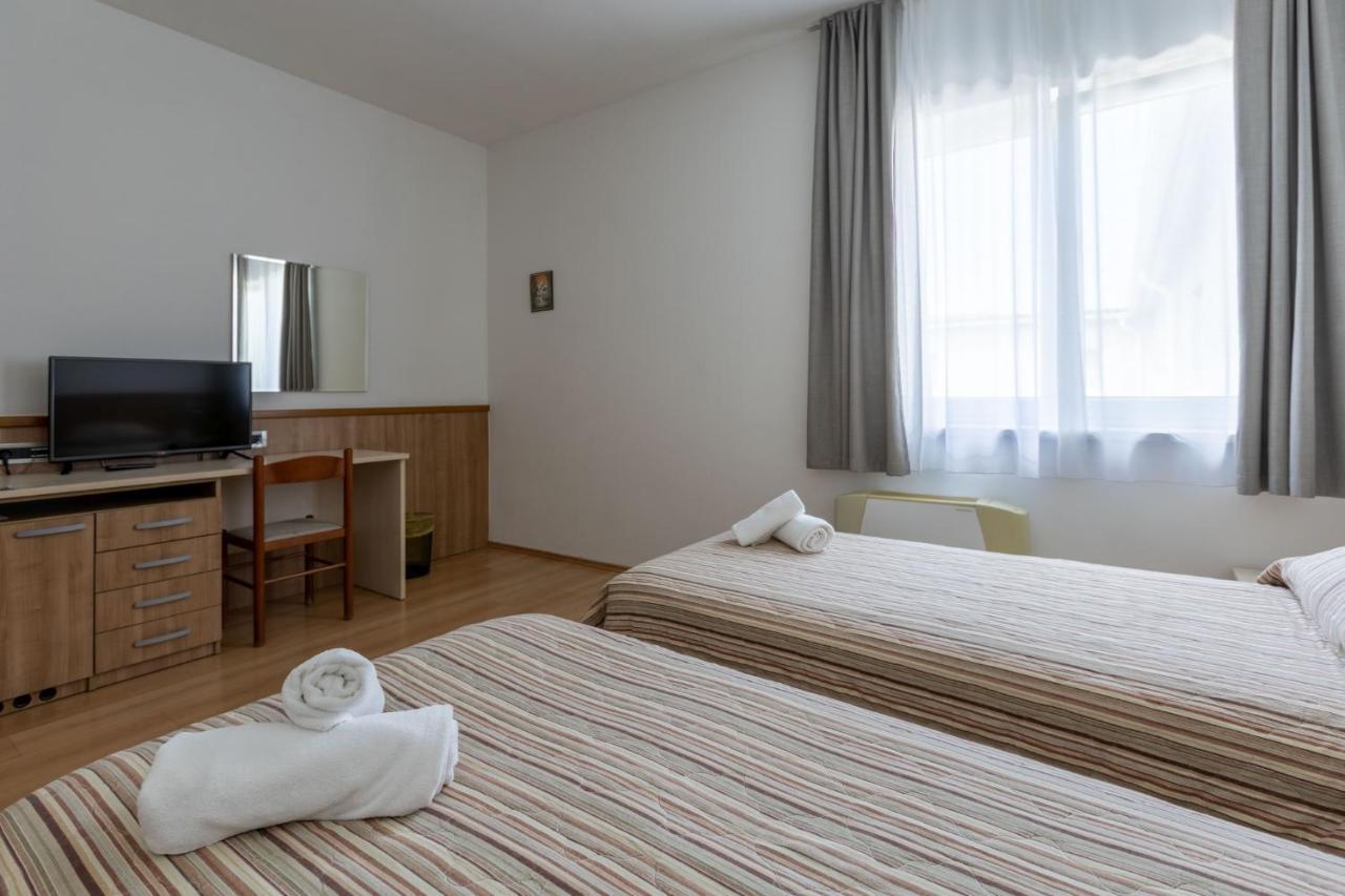 Hotel Porto ซาดาร์ ภายนอก รูปภาพ